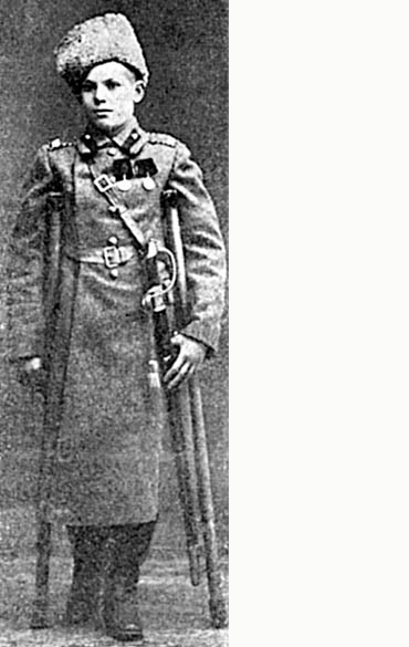 Тринадцатилетний доброволец Иосиф Гутман, награжденный серебряной медалью. Фото опубликовано в журнале «Новый восход», № 8. 27 февраля 1915