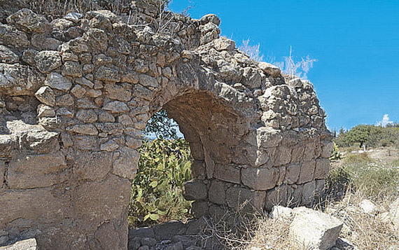На развалинах древнего города Уши. Израиль