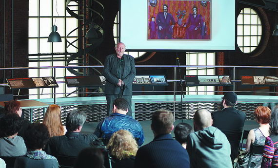 Исаак Кушнир на открытии выставки работ Анатолия Каплана в Еврейском музее и центре толерантности.  15 мая 2014 года