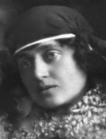 Врач Елизавета Марковна Лапатухина. Фотография времен первой мировой войны