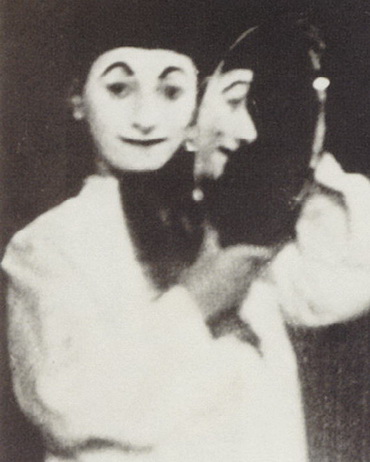 Автопортрет в костюме Пьеро. Берлин. 1909