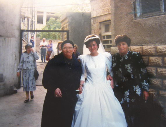 Свадьба Ханы, справа ребецн Ротман. 1996