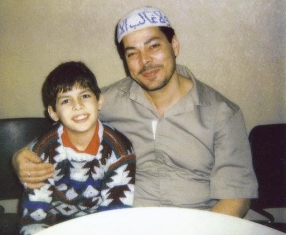 Зак Ибрагим с отцом. Рикерс‑Айленд. 1991. Из личного архива Зака Ибрагима